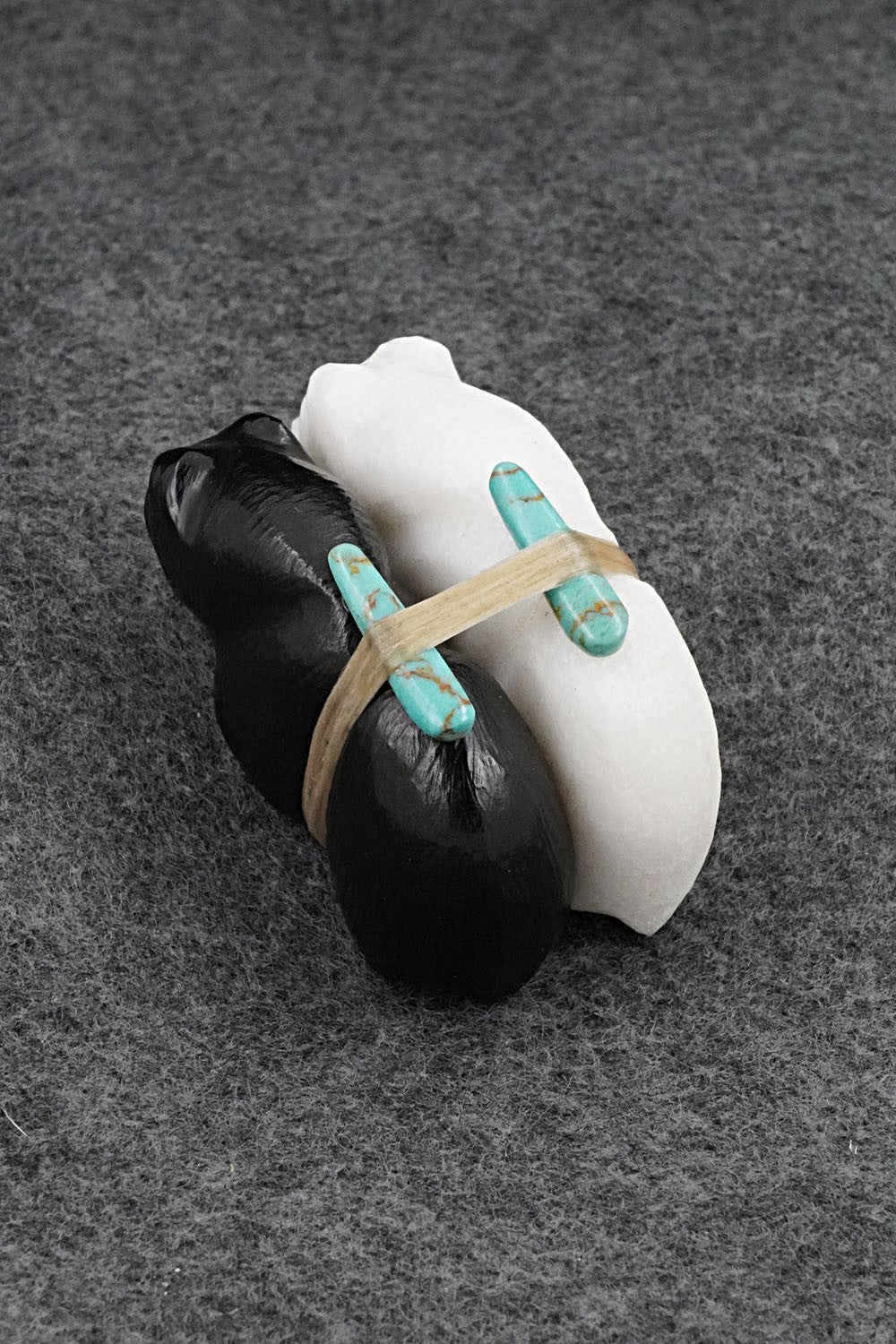 Bear Zuni Fetish Carving - Herbert Halate