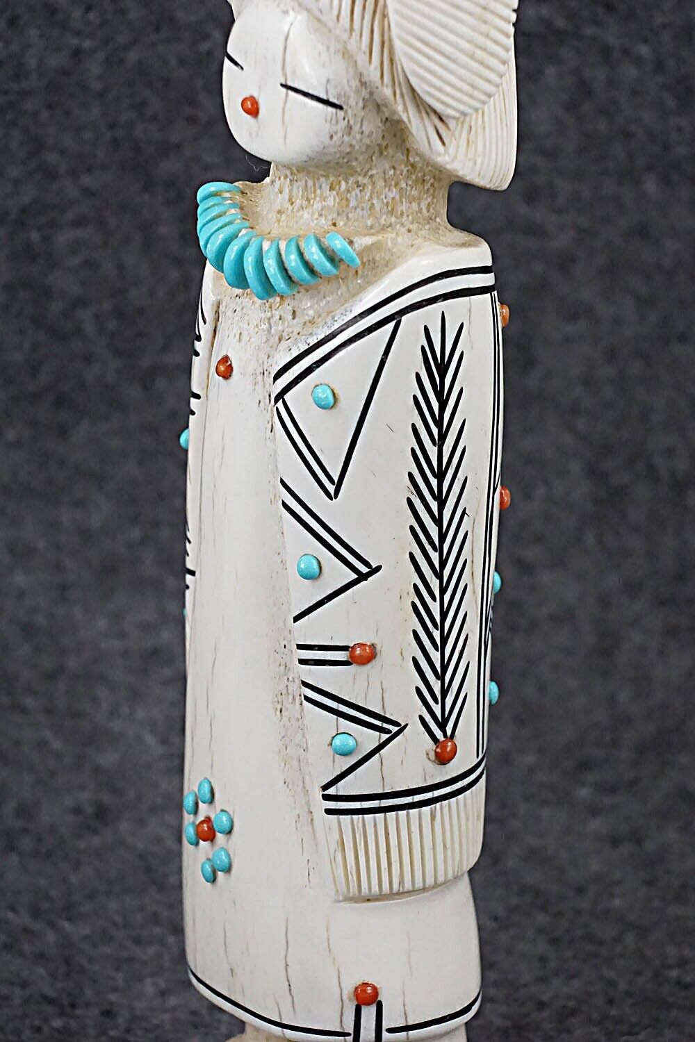 Corn Maiden Zuni Fetish Carving - Claudia Peina