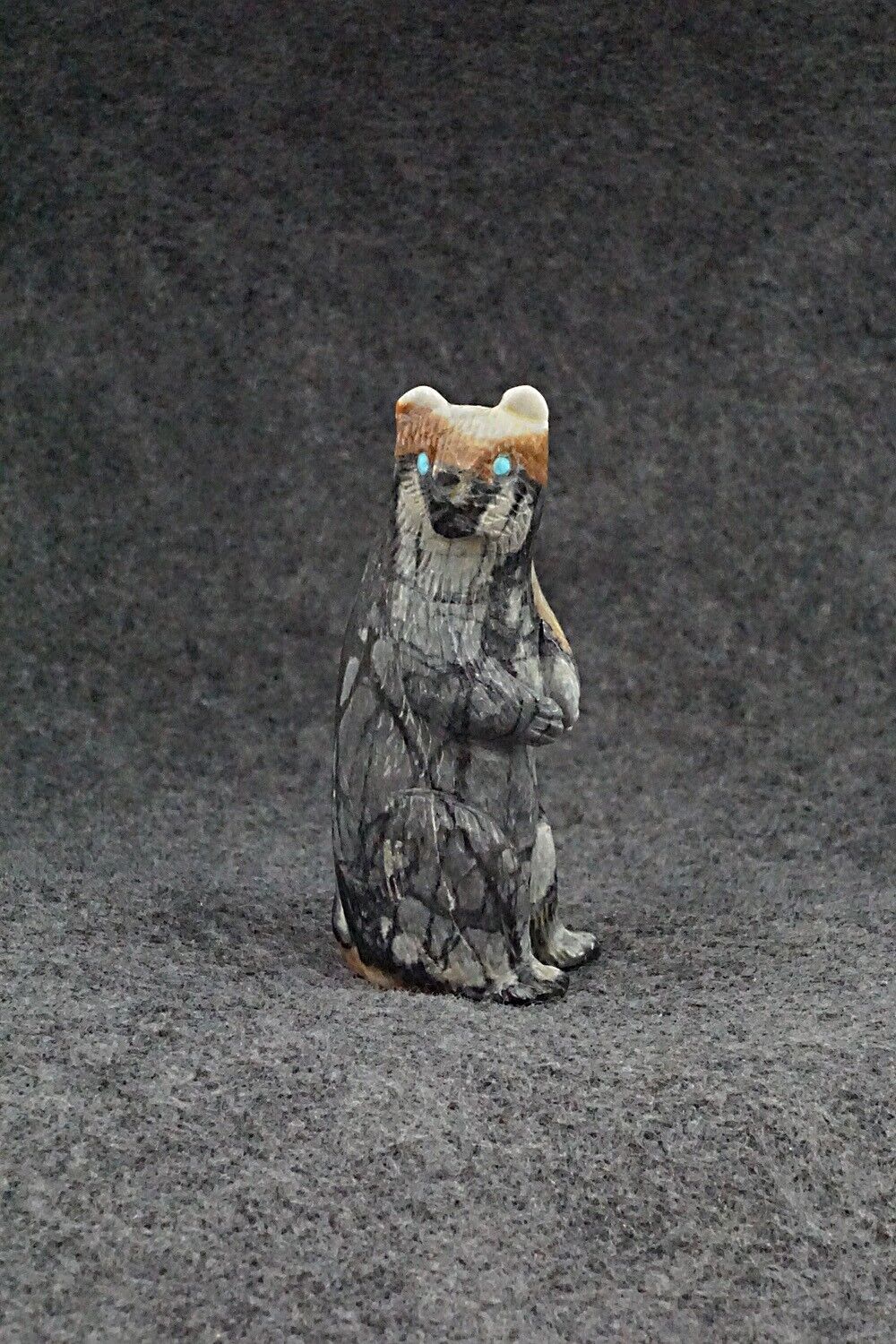 Bear Zuni Fetish Carving - Lance Cheama