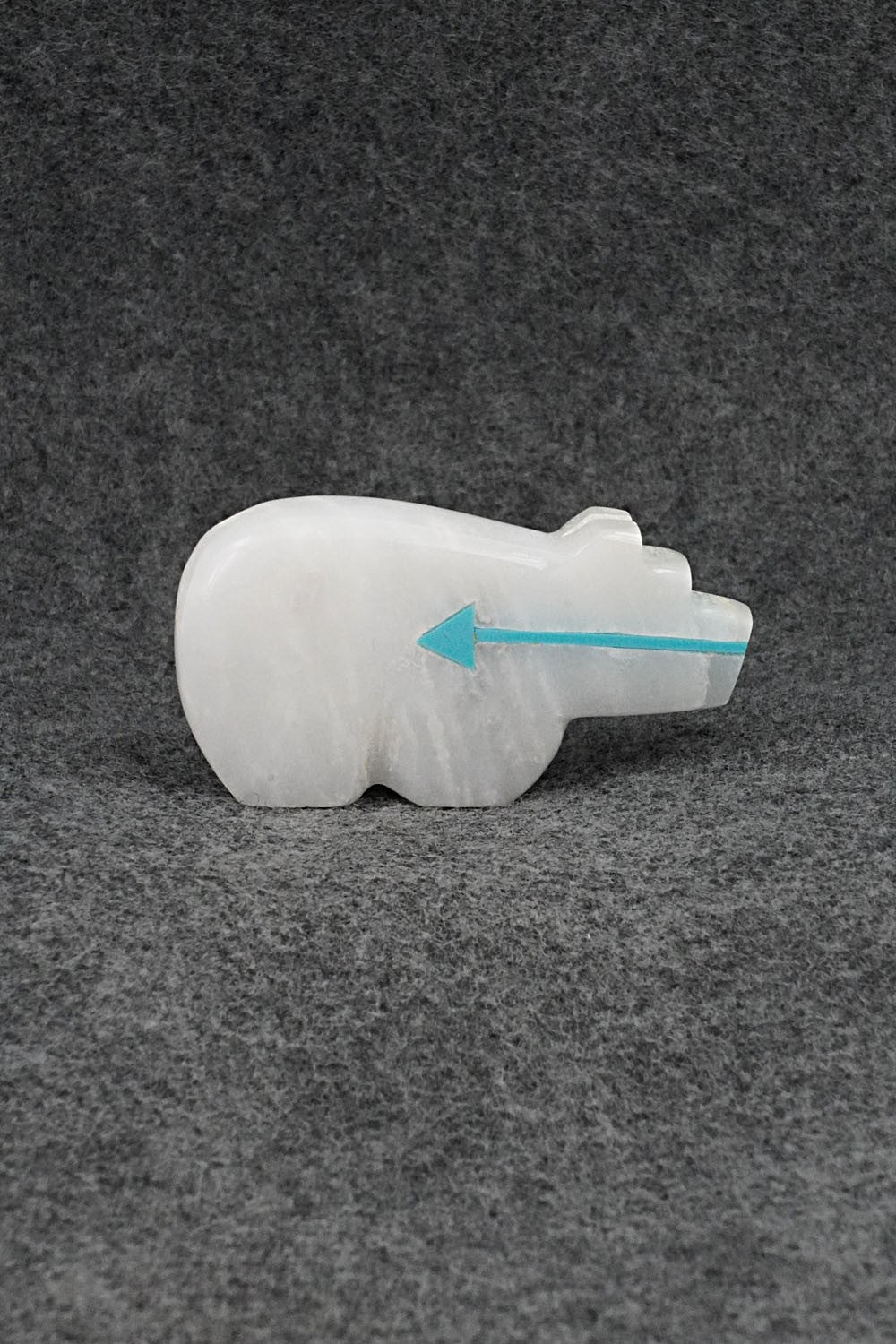 Bear Zuni Fetish Carving - Bernard Laiwakete