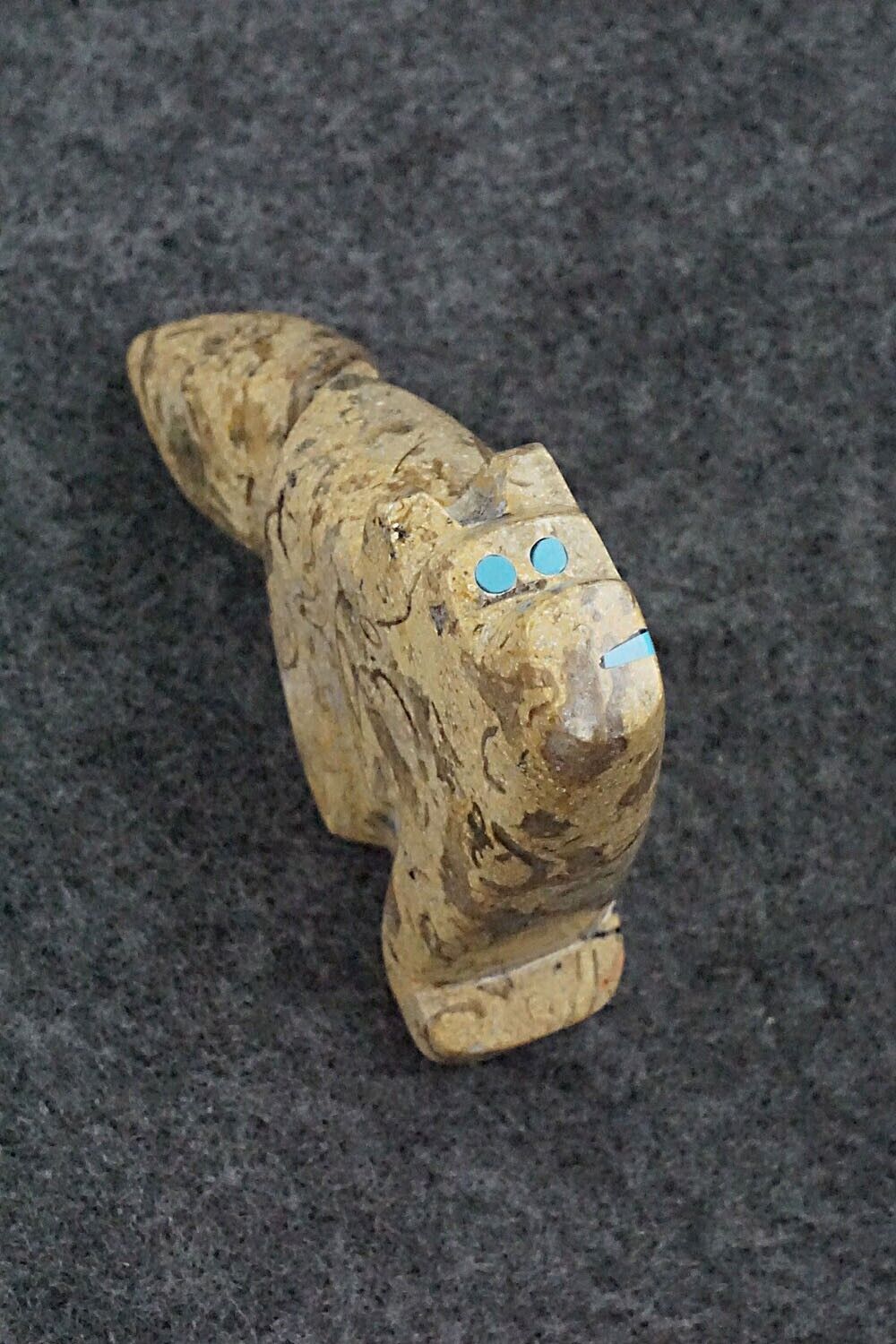 Wolf Zuni Fetish Carving - Bernard Laiwakete