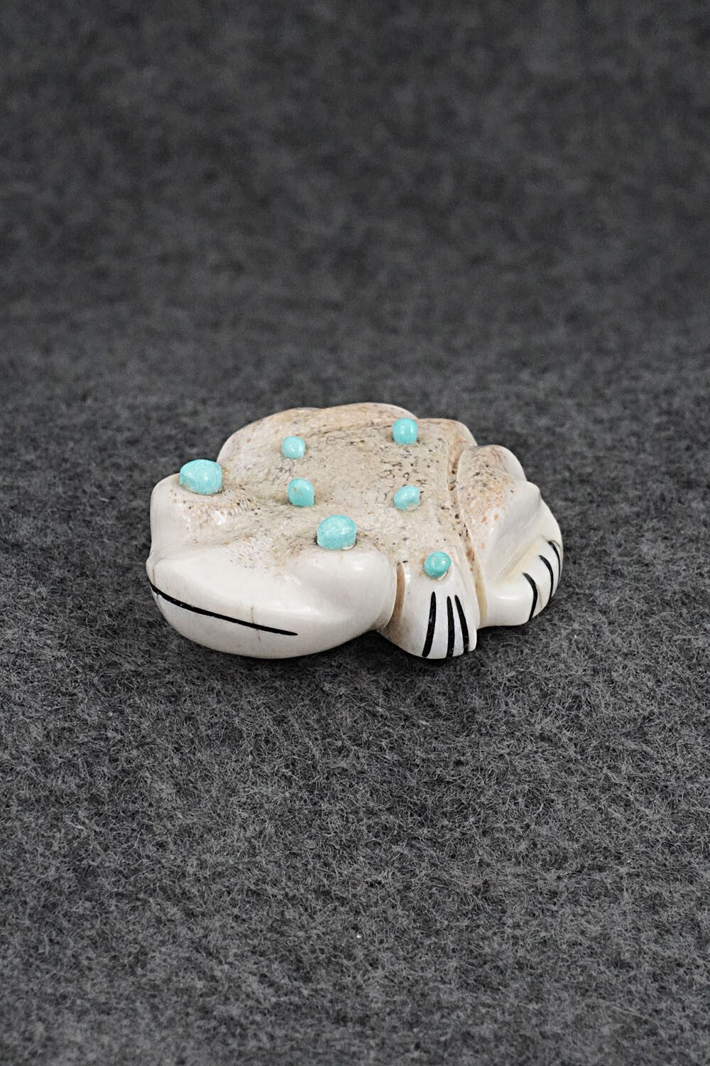 Frog Zuni Fetish Carving - Claudia Peina