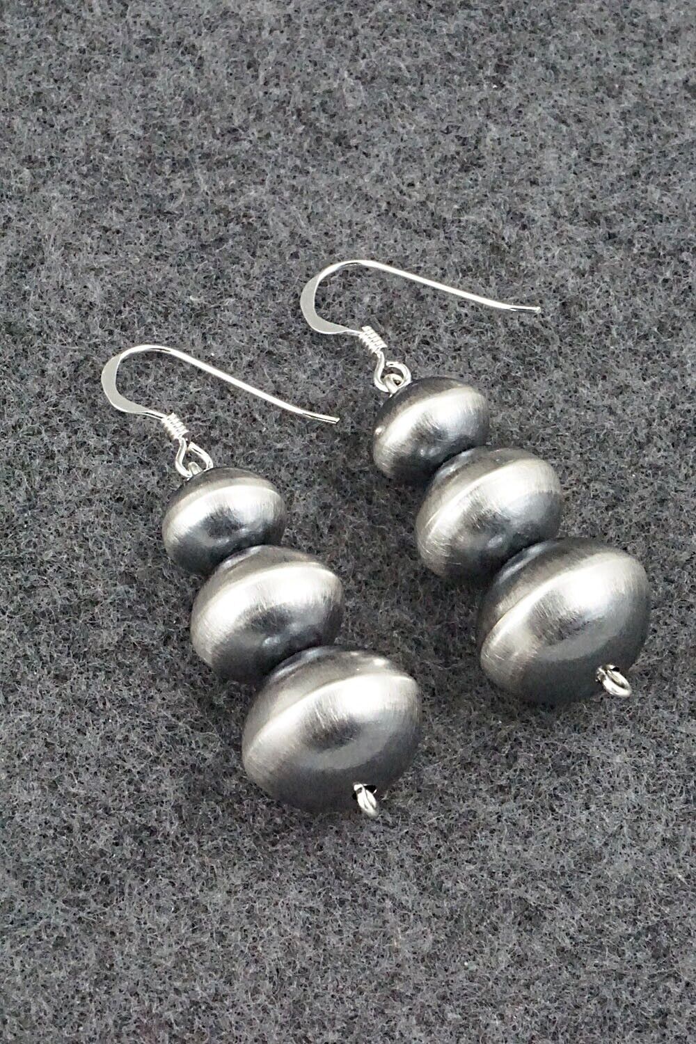 Navajo Pearl Sterling Silver Necklace Set - Tonisha Haley