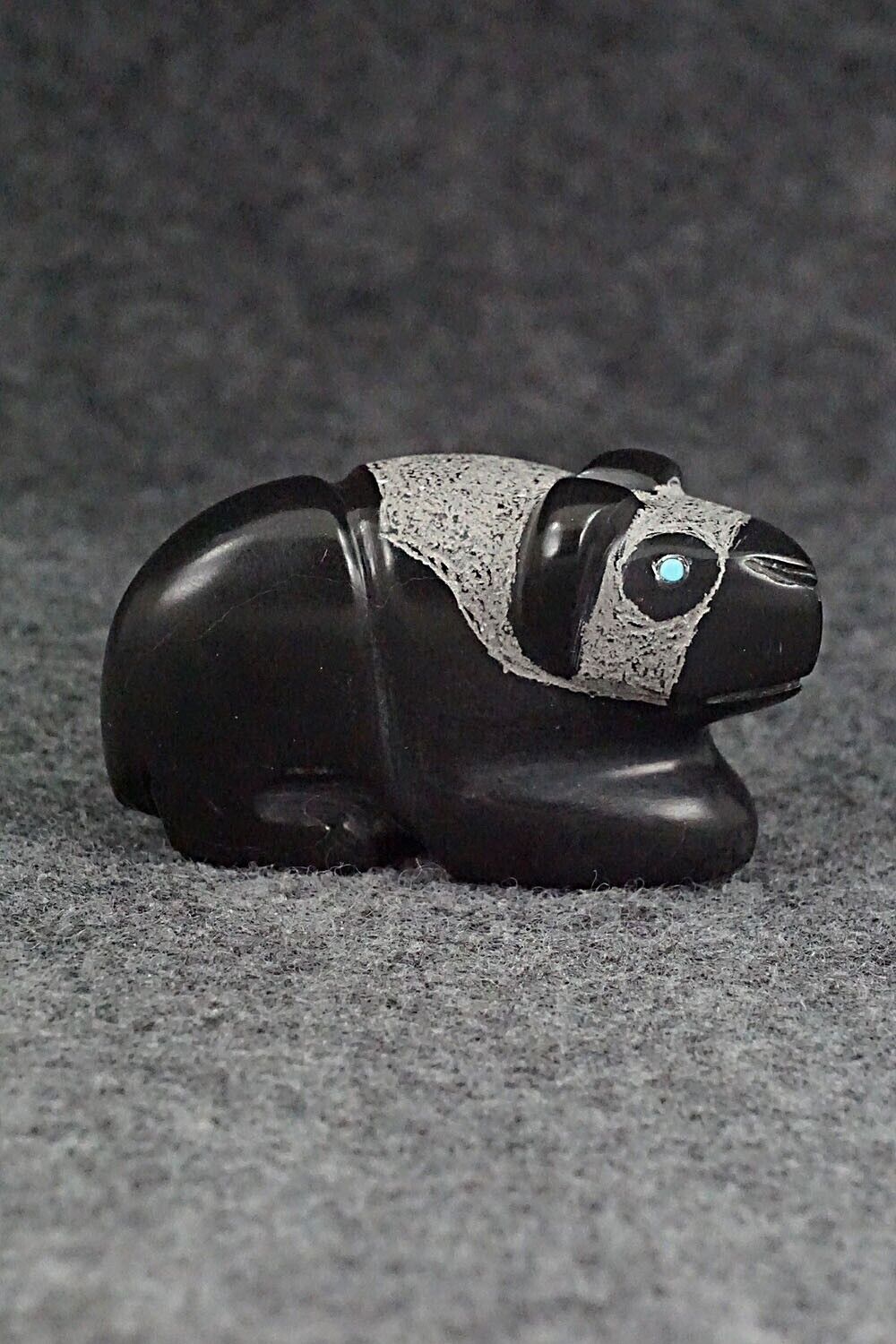Bear Zuni Fetish Carving - Reynold Lunasee