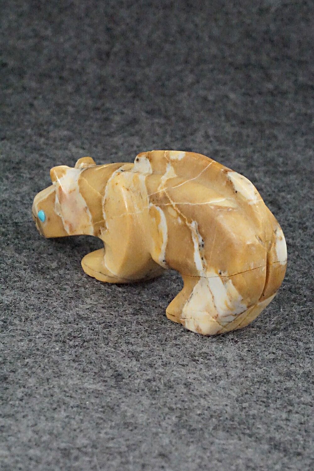 Mountain Lion Zuni Fetish Carving - Ronnie Lunasee