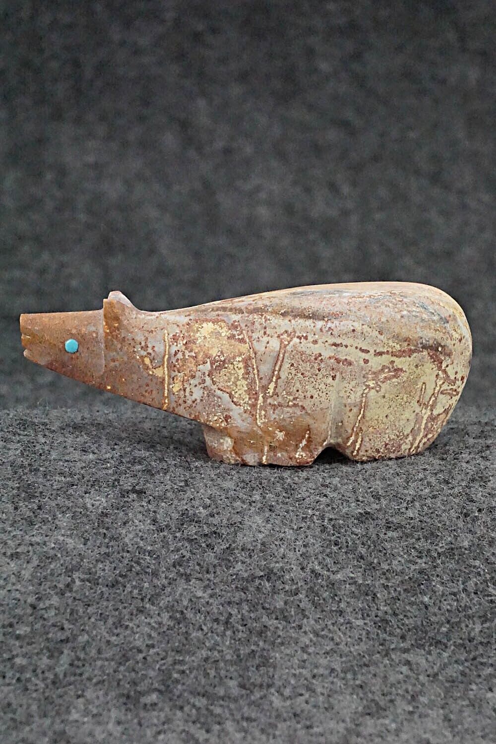 Bear Zuni Fetish Carving - Ronnie Lunasee