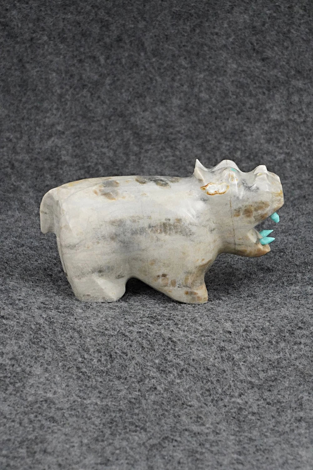 Hippo Zuni Fetish Carving - Enrike Leekya