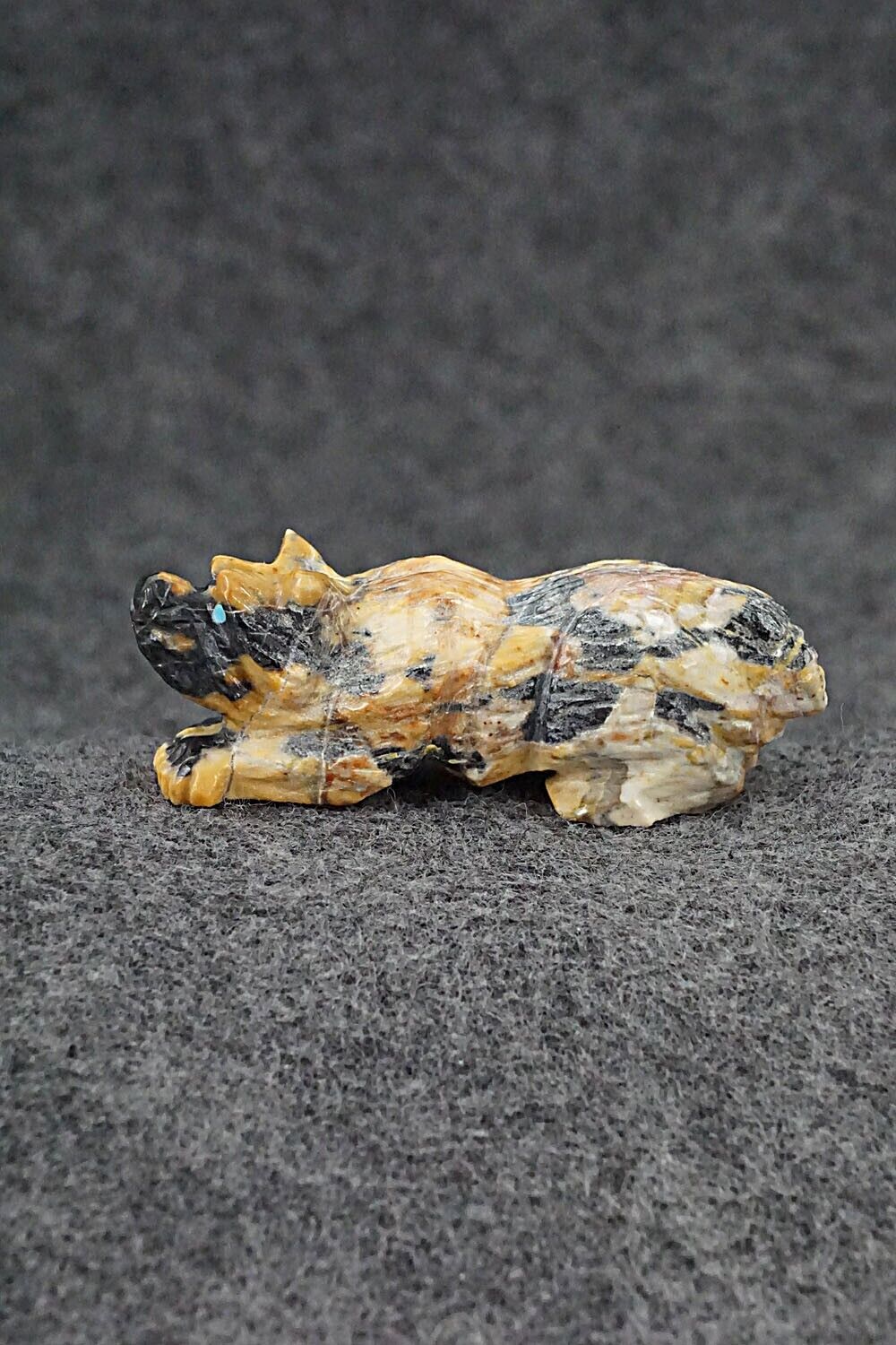 Wolf Zuni Fetish Carving - Tony Mackel