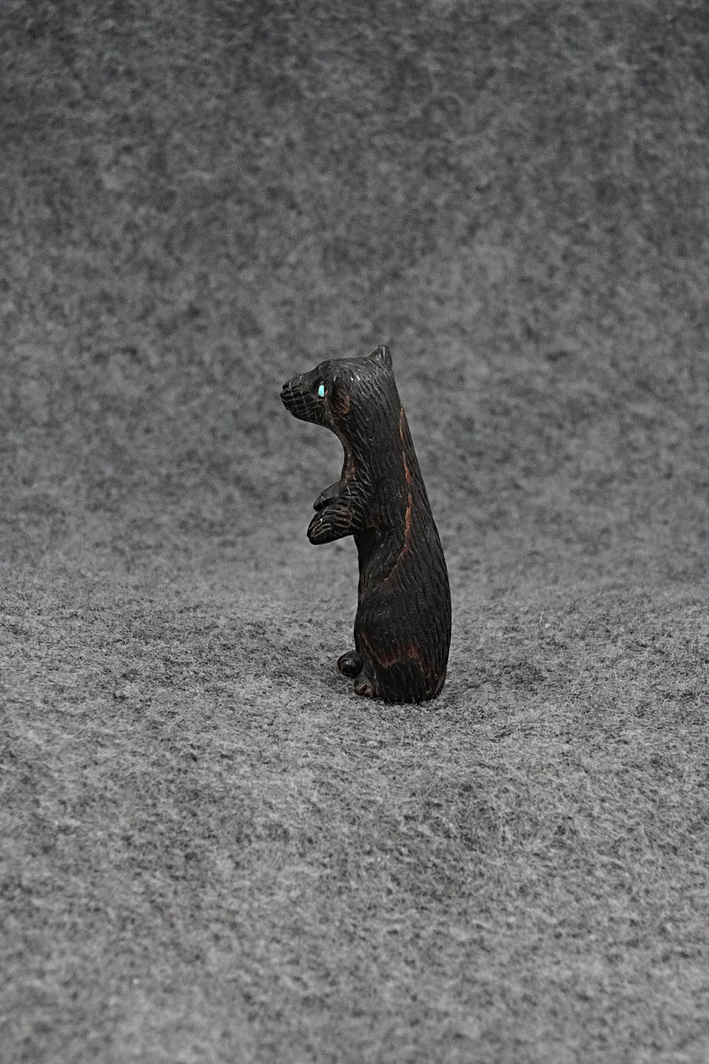 Bear Zuni Fetish Carving - Lance Cheama