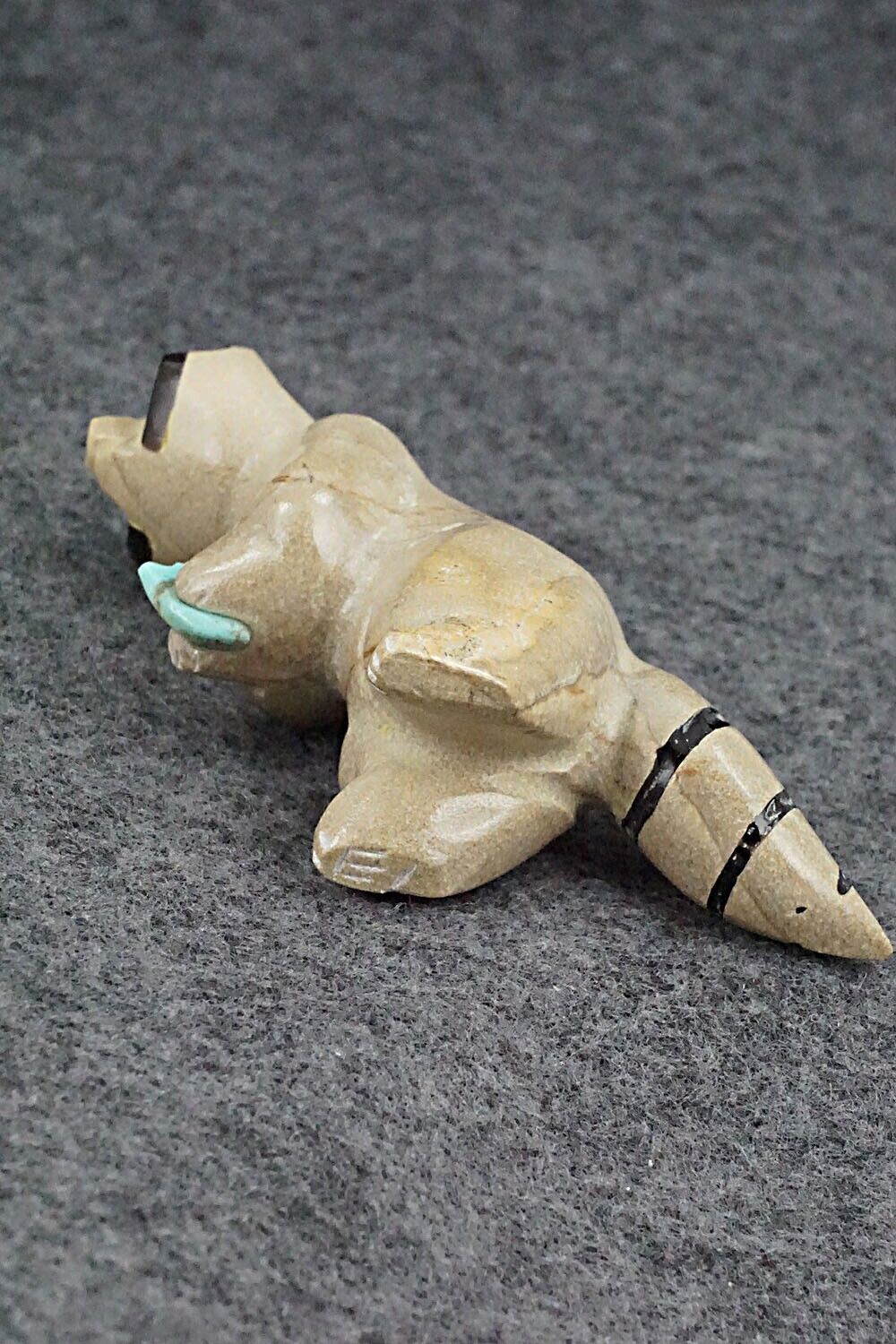 Raccoon Zuni Fetish Carving - Enrike Leekya