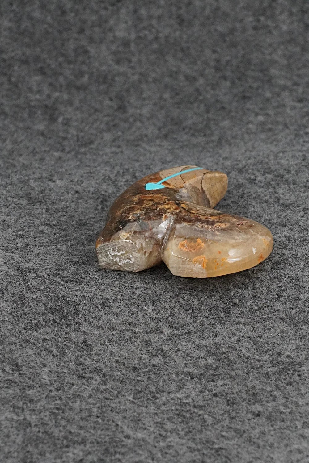 Bear Zuni Fetish Carving - Kenric Laiwakete