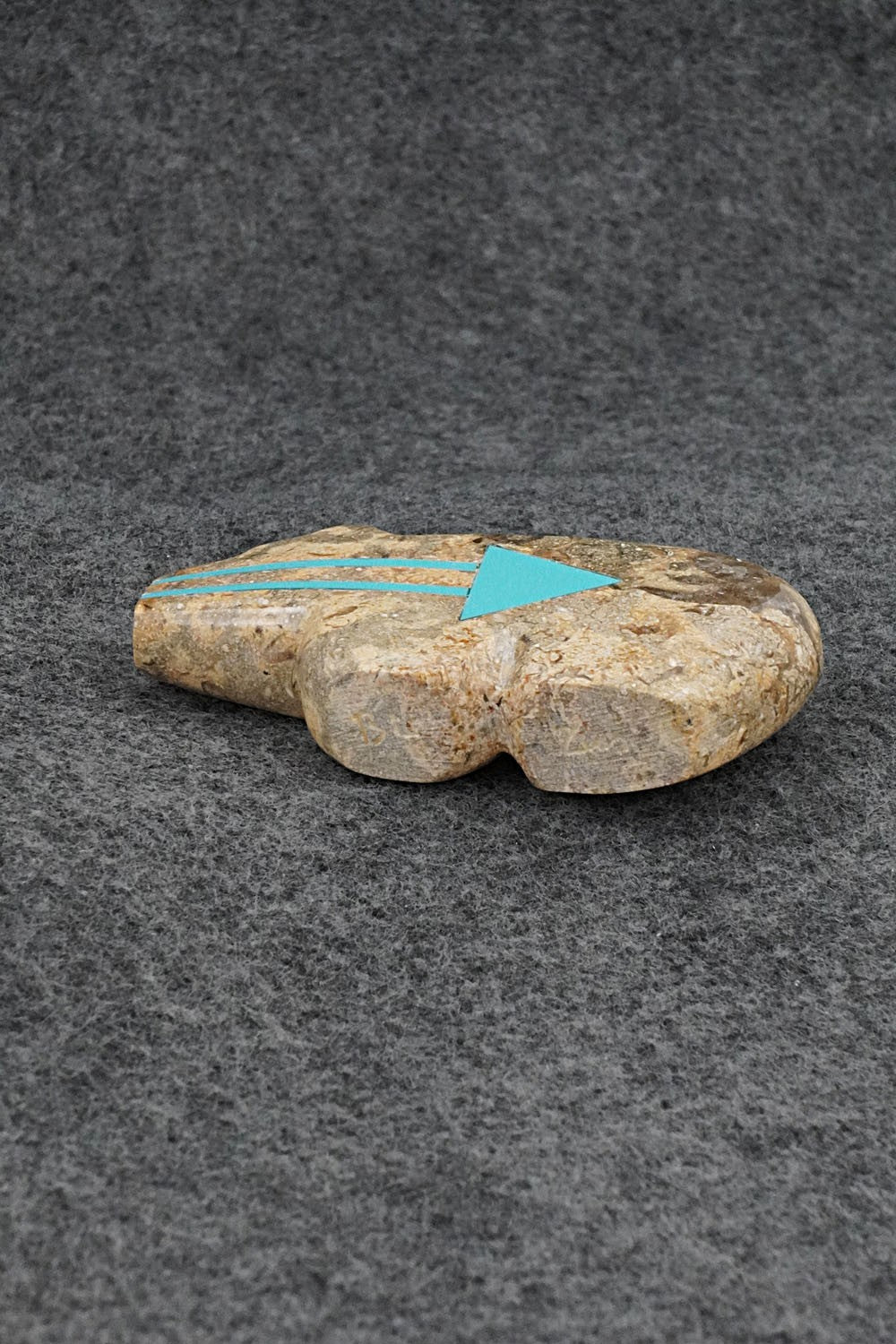 Bear Zuni Fetish Carving - Bernard Laiwakete