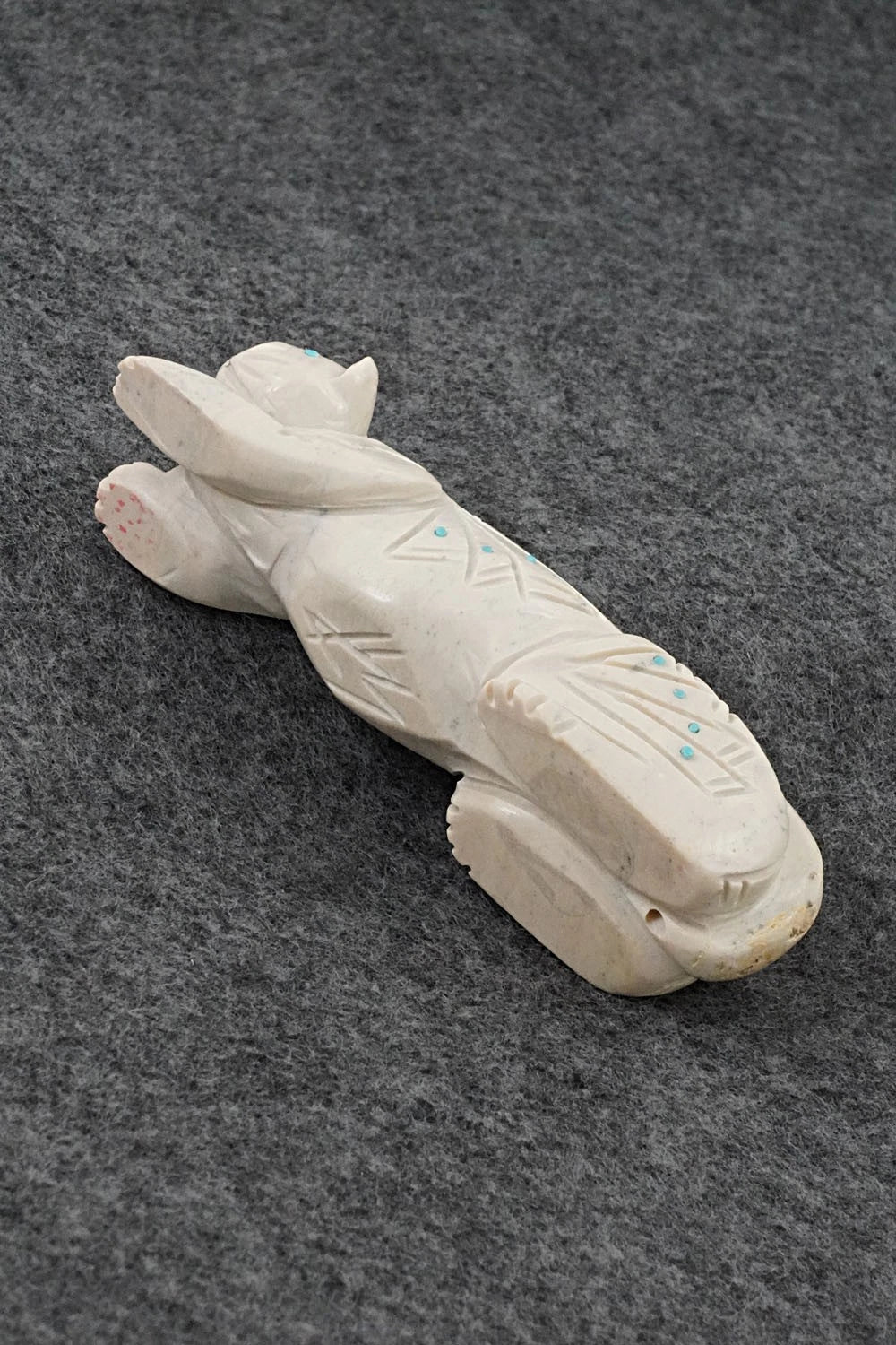 Mountain Lion Zuni Fetish Carving - Adrian Cachini