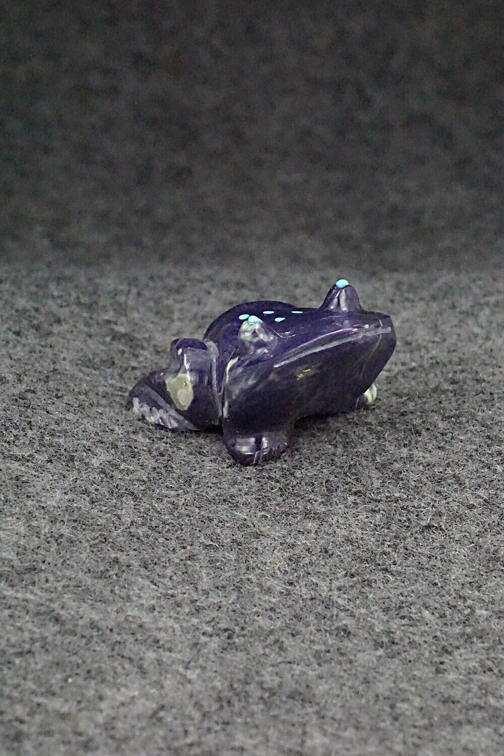 Frog Zuni Fetish Carving - Albert Livingston