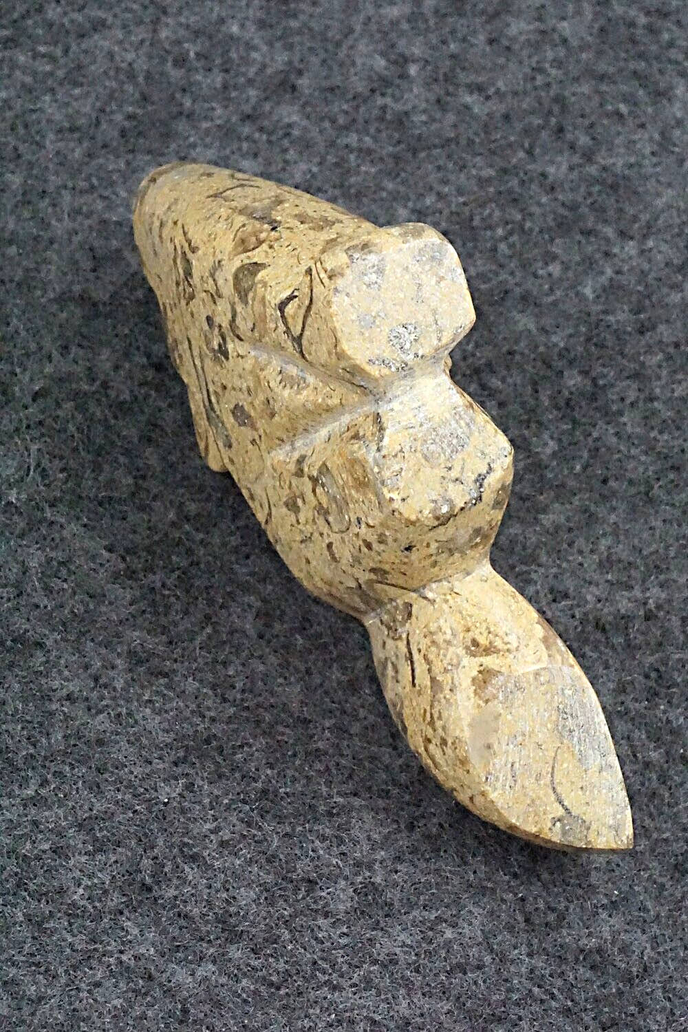 Wolf Zuni Fetish Carving - Bernard Laiwakete