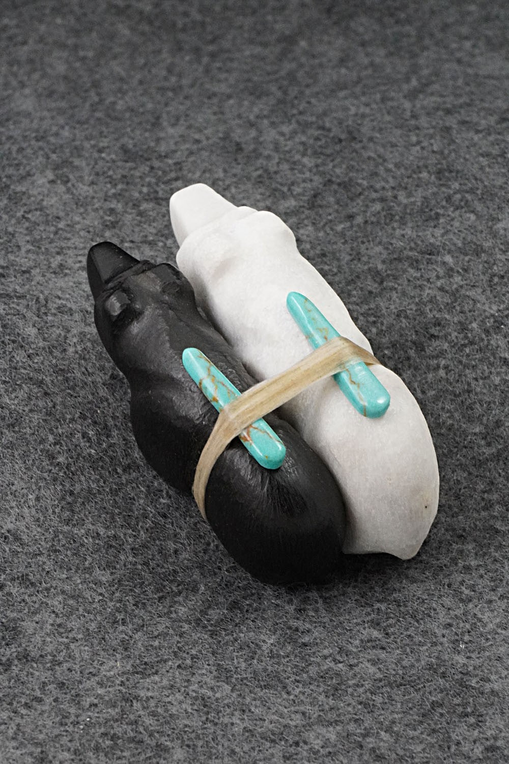 Bear Zuni Fetish Carving - Herbert Halate