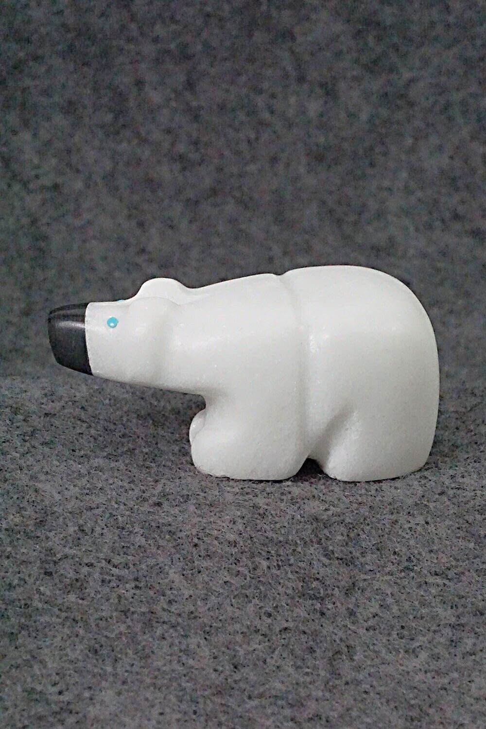 Bear Zuni Fetish Carving - Reynold Lunasee