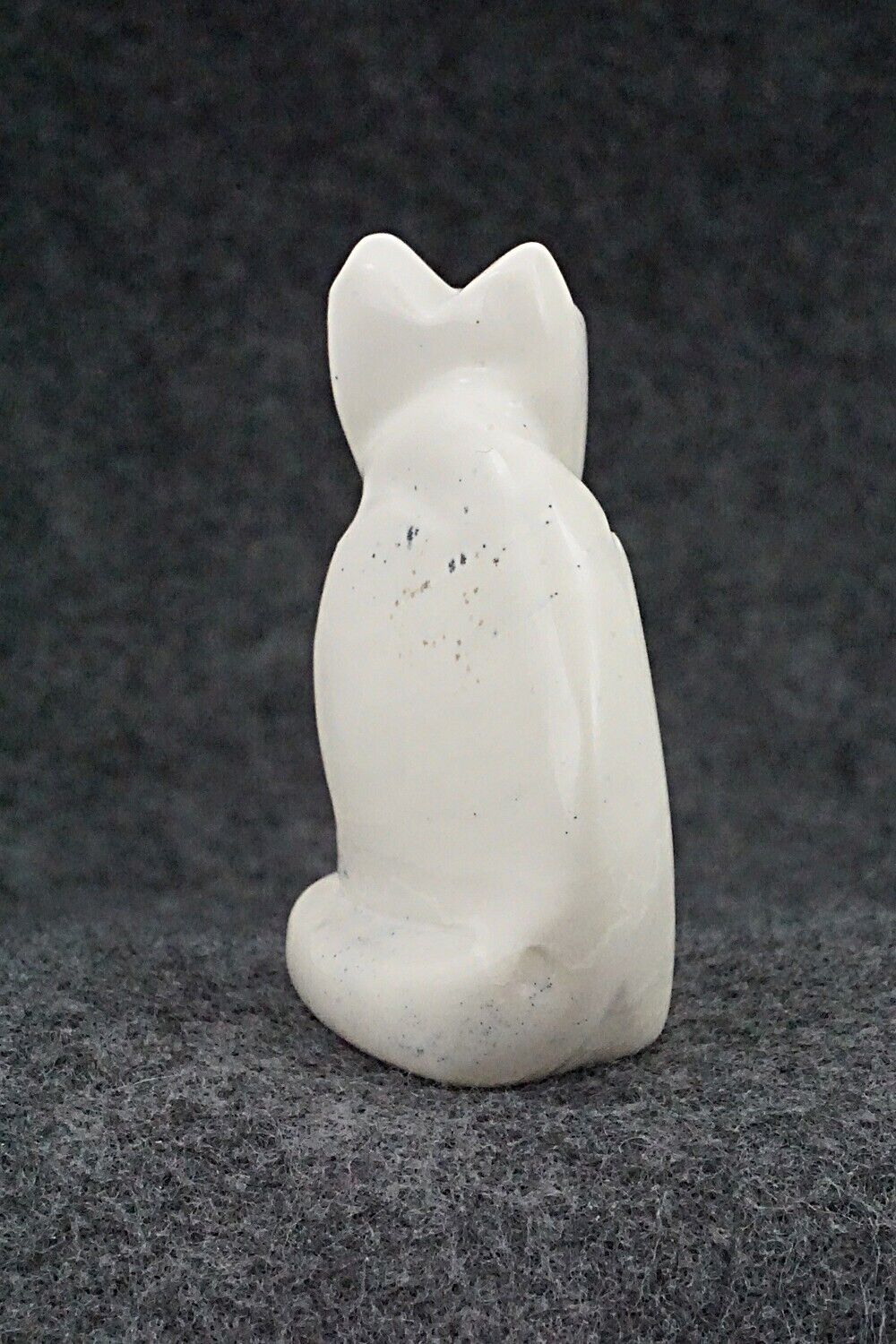 Mountain Lion Zuni Fetish Carving - Gilbert Lonjose