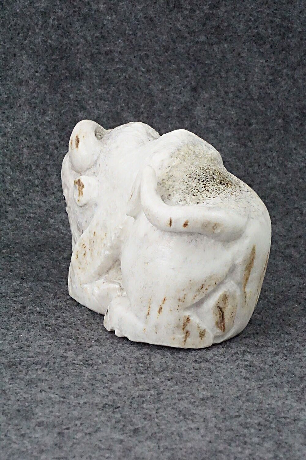Buffalo Zuni Fetish Carving - Maxx Laate
