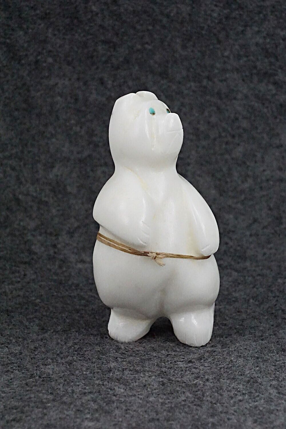 Bear Zuni Fetish Carving - Ariane Quam