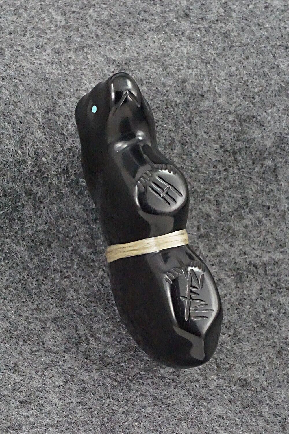 Bear Zuni Fetish Carving - Herbert Halate