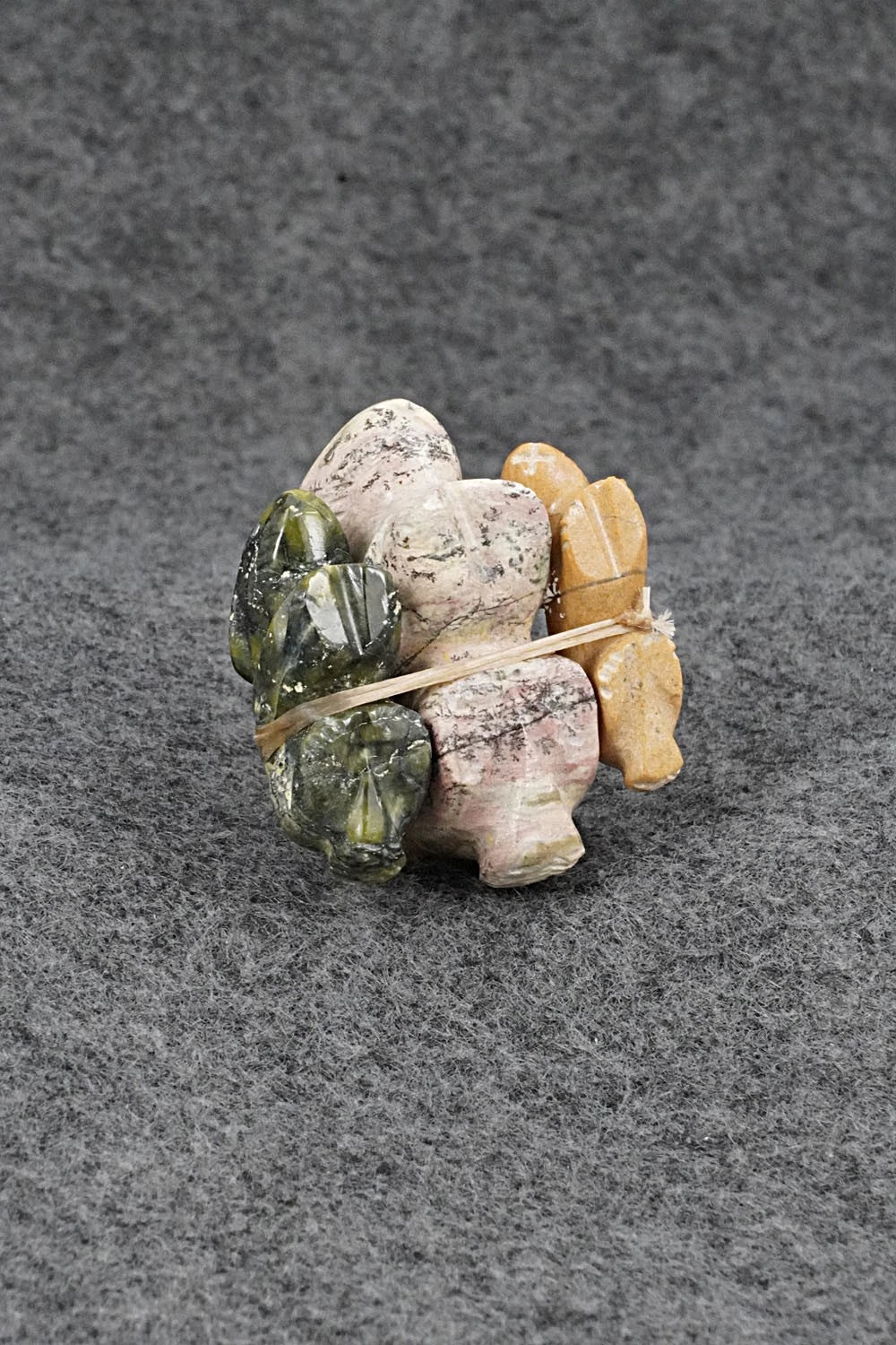 Rabbit Zuni Fetish Carving - Daisy Rose Leonard