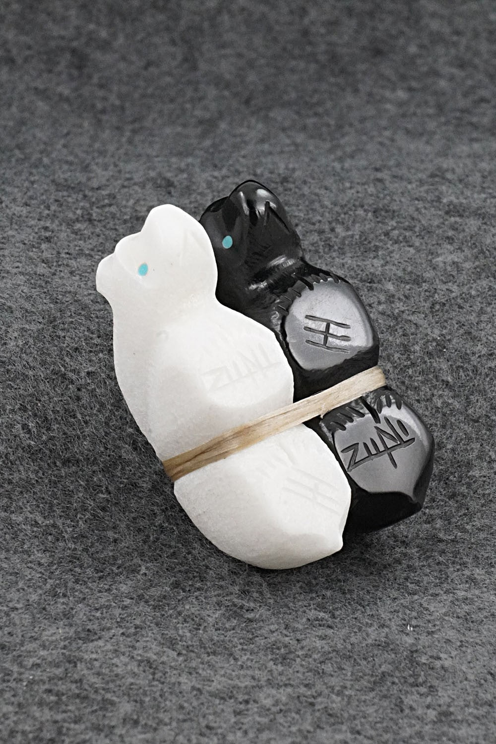 Bear Zuni Fetish Carving - Herbert Halate