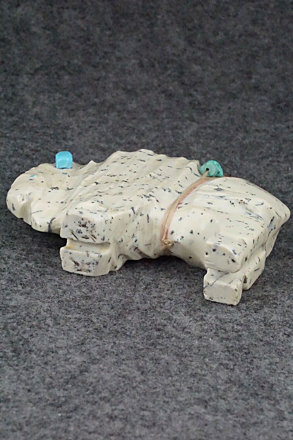 Buffalo Zuni Fetish Carving - Kevin Quam