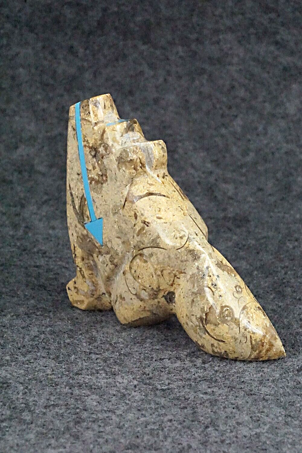 Wolf Zuni Fetish Carving - Bernard Laiwakete