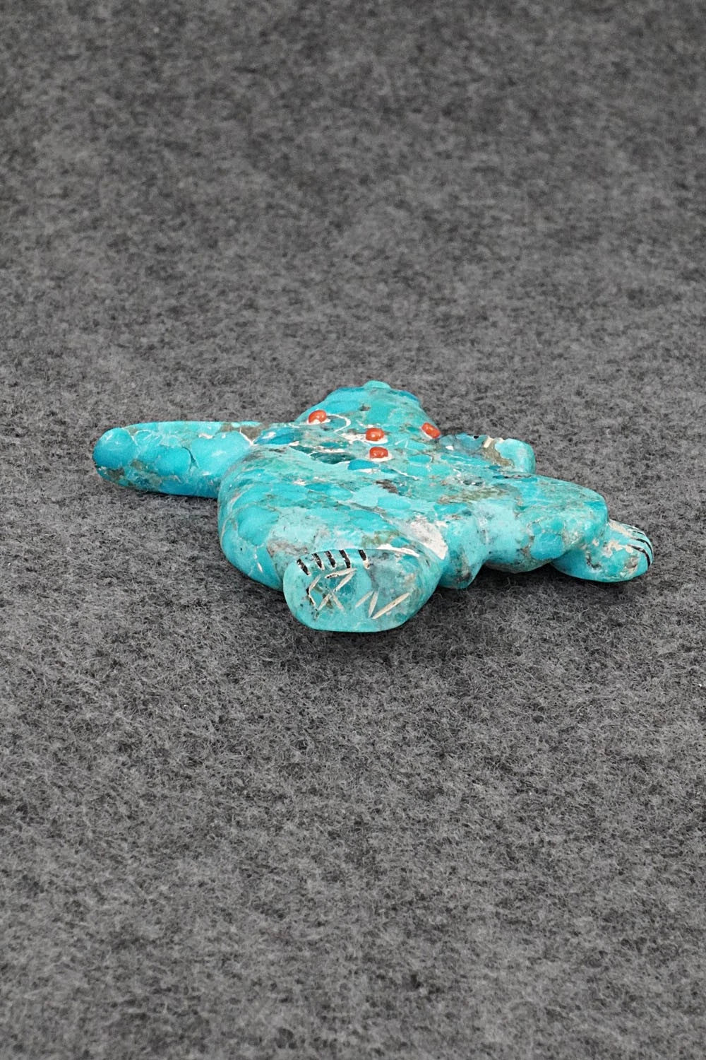 Bear Zuni Fetish Carving - Claudia Peina