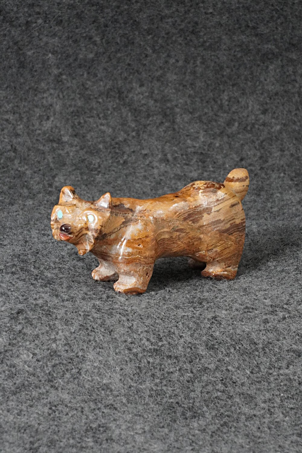 Bobcat Zuni Fetish Carving - Freddie Leekya