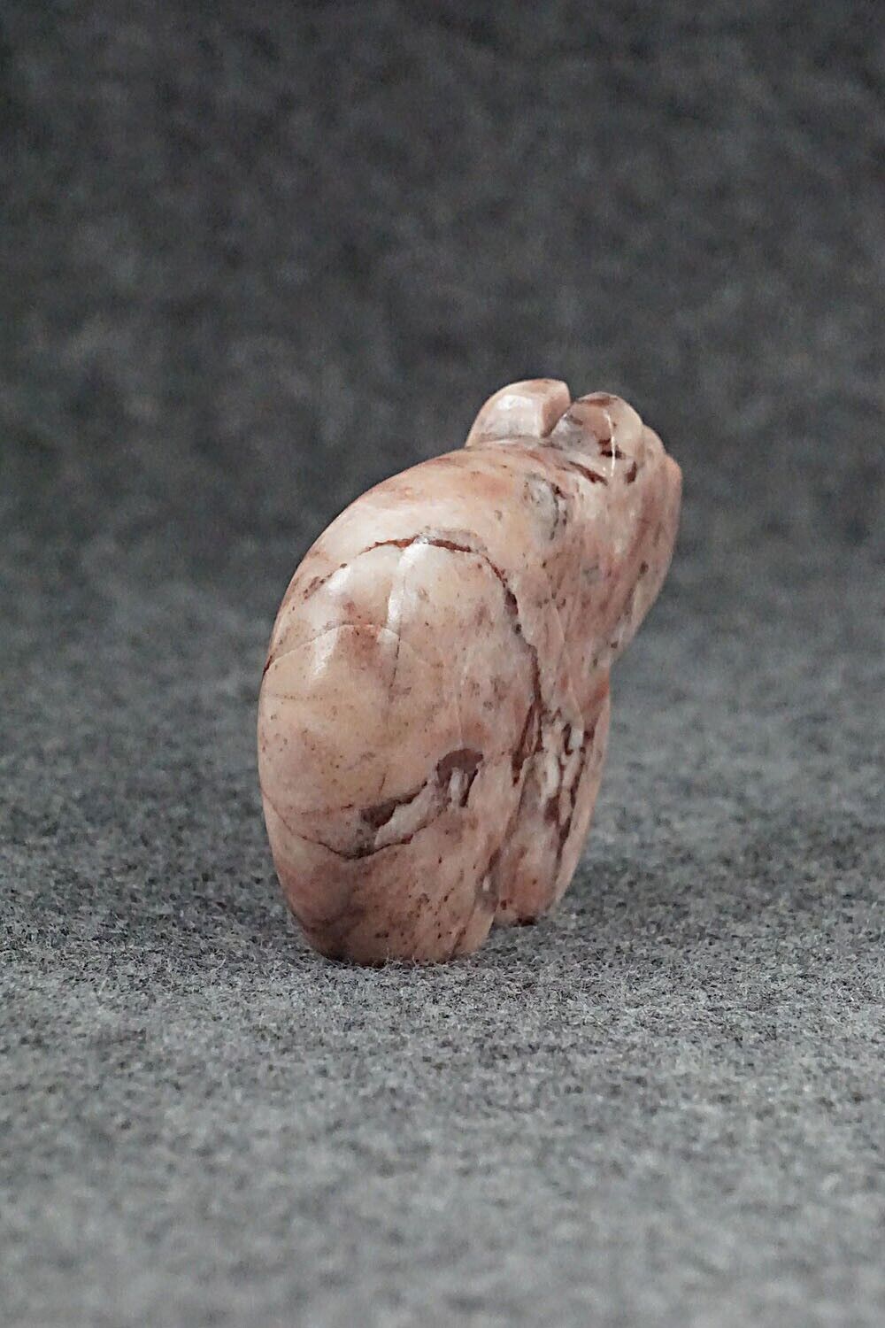 Bear Zuni Fetish Carving - Bernard Laiwakete