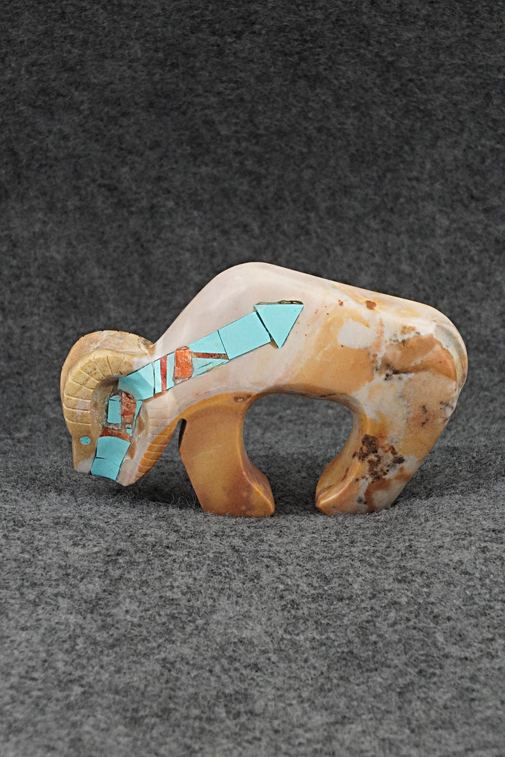 Ram Zuni Fetish Carving - Donovan Laiwakete