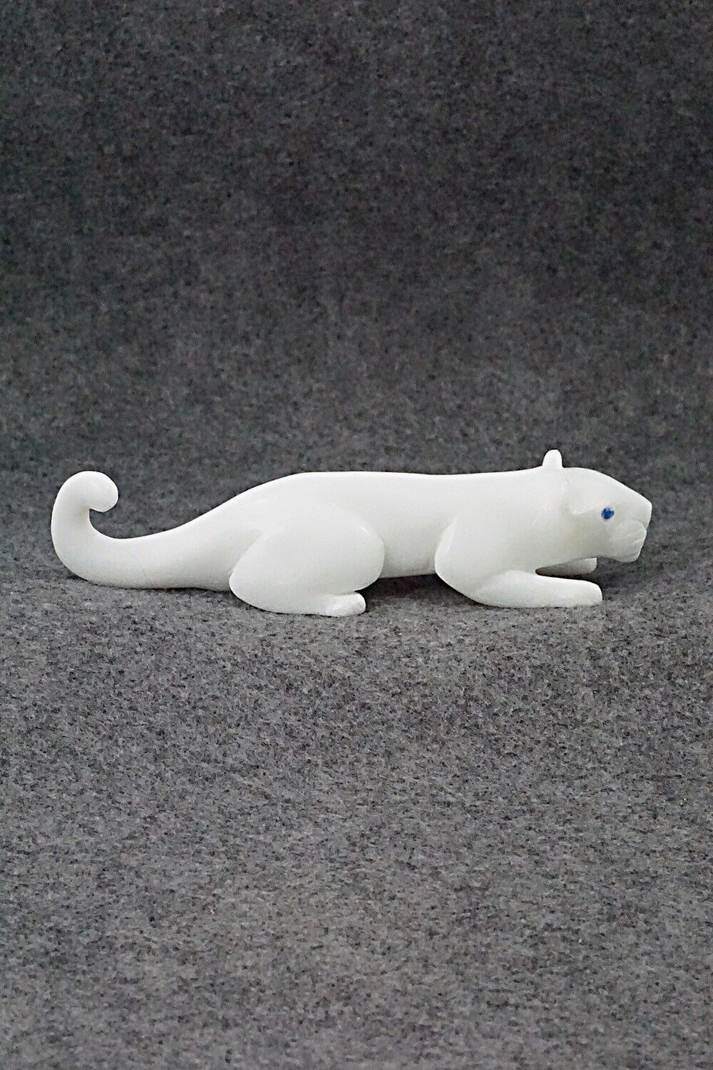 Mountain Lion Zuni Fetish Carving - Lance Cheama