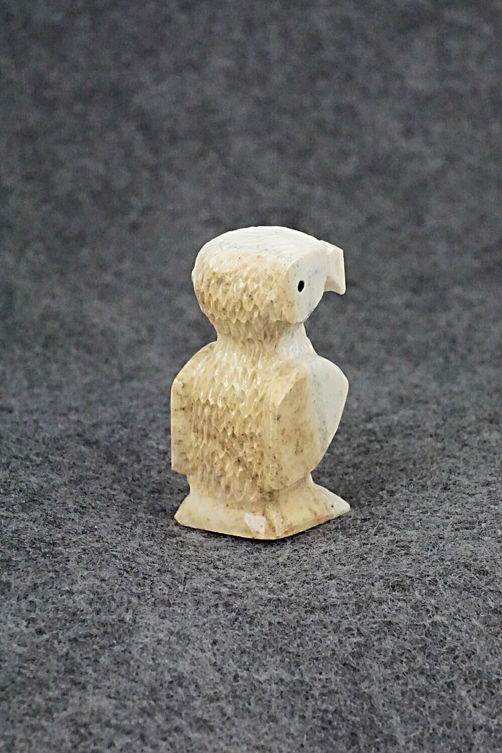 Owl Zuni Fetish Carving - Jesus Espino