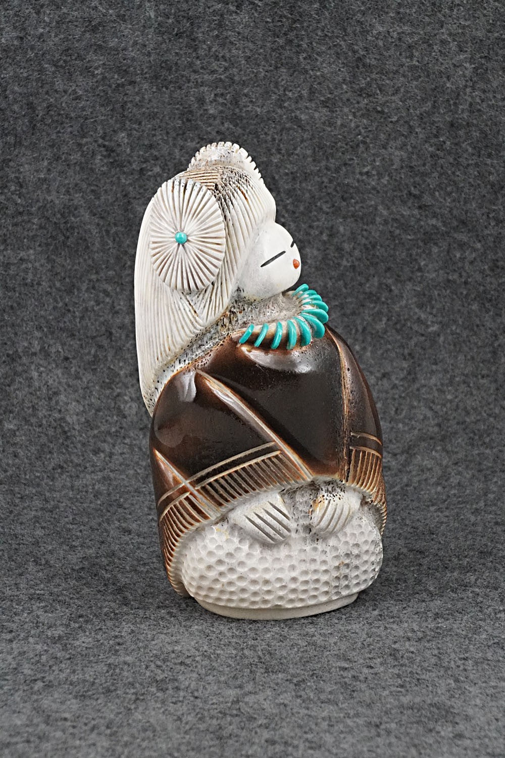 Corn Maiden Zuni Fetish Carving - Claudia Peina
