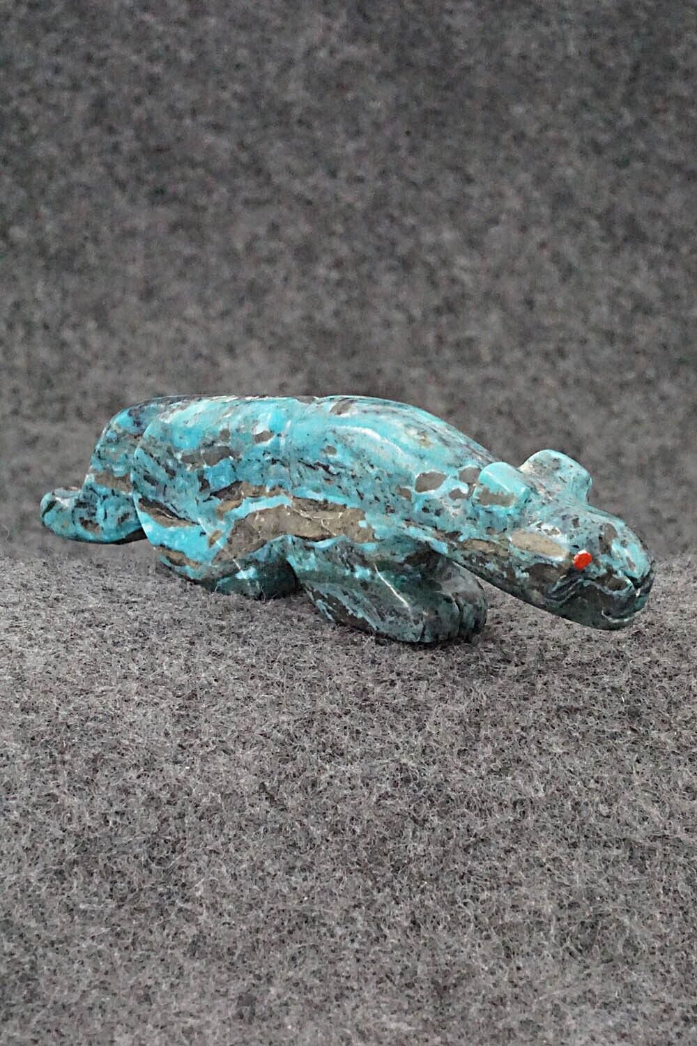 Mountain Lion Zuni Fetish Carving - Reynold Lunasee