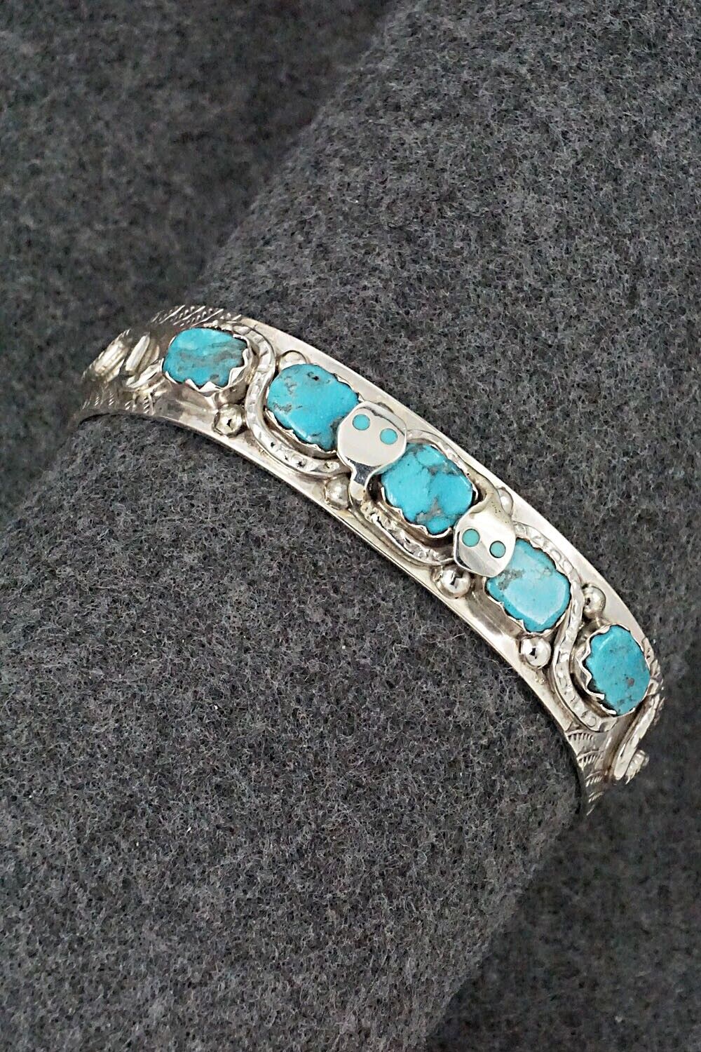Turquoise & Sterling Silver Bracelet - Joy Calavaza