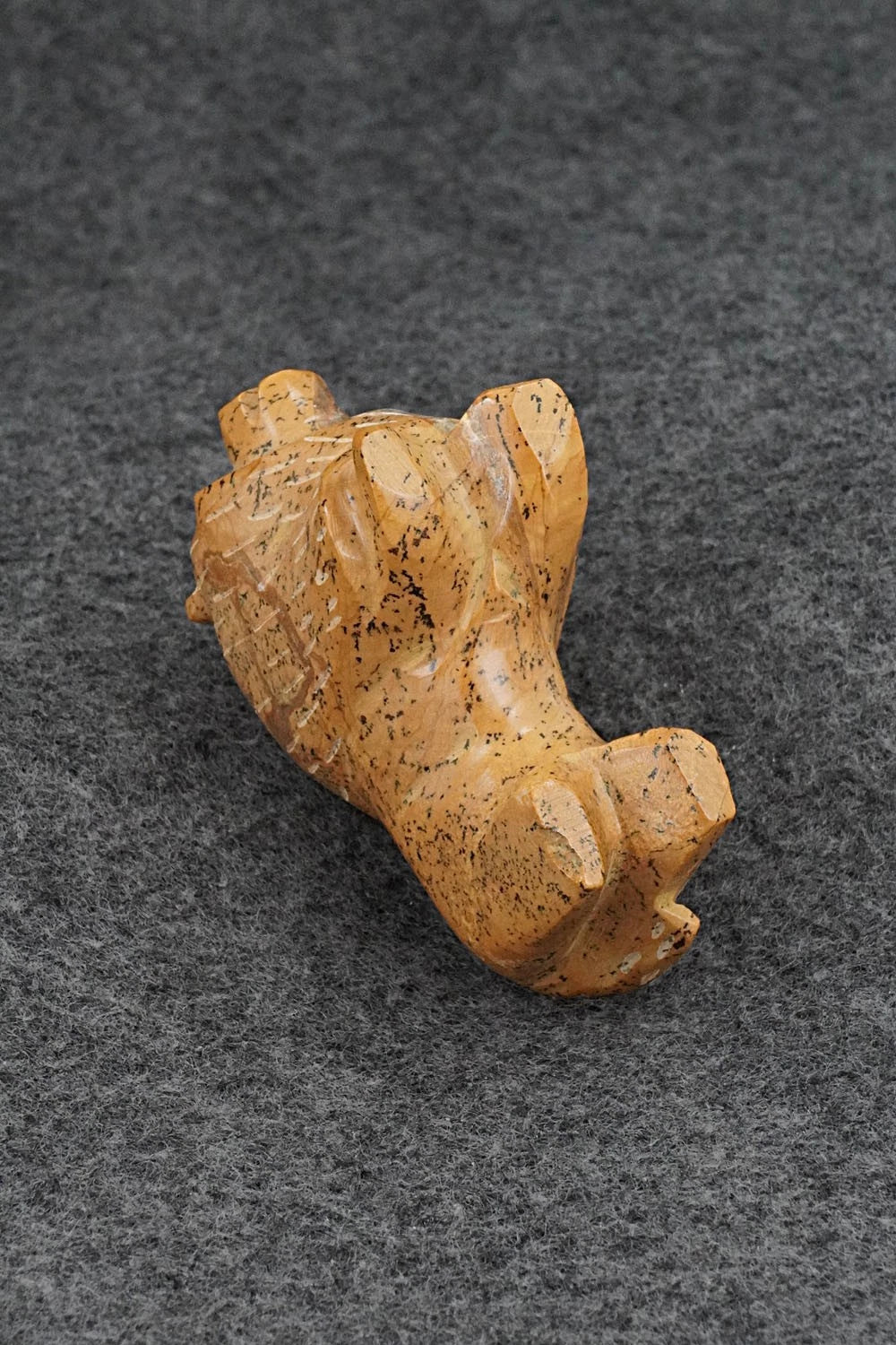 Lion Zuni Fetish Carving - Enrike Leekya