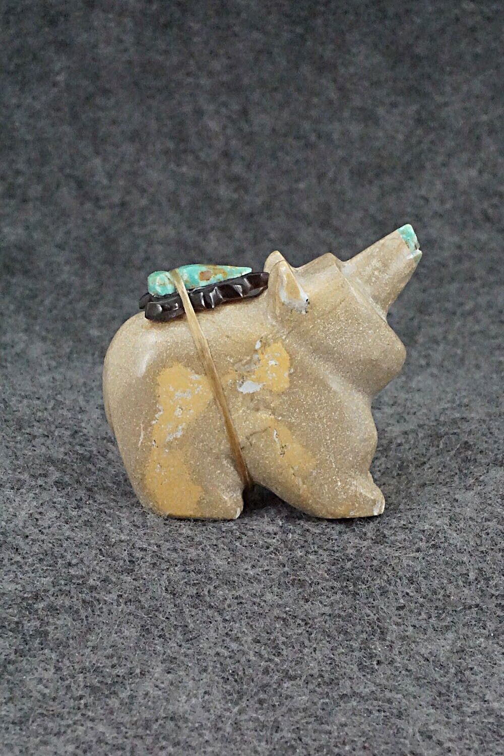 Bear Zuni Fetish Carving - Lyndric Leekya