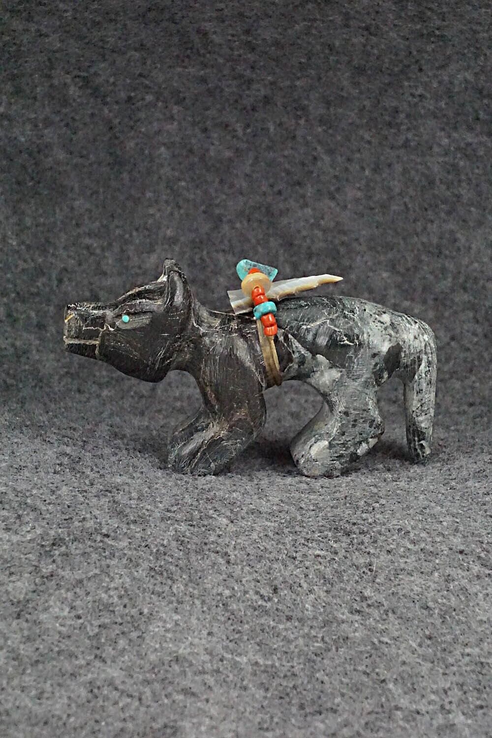 Wolf Zuni Fetish Carving - Douglas Martza