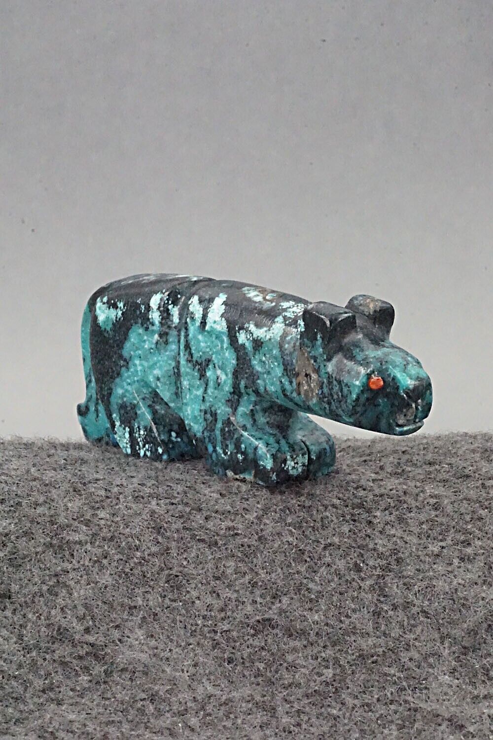 Mountain Lion Zuni Fetish Carving - Reynold Lunasee