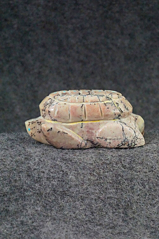 Tortoise Turtle Zuni Fetish Carving - Danny Lonjose