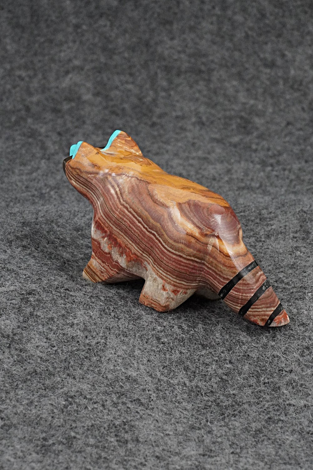 Raccoon Zuni Fetish Carving - Enrike Leekya