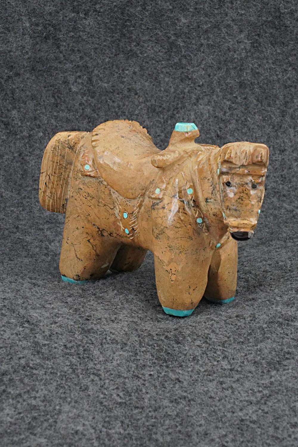 Horse Zuni Fetish Carving - Freddie Leekya
