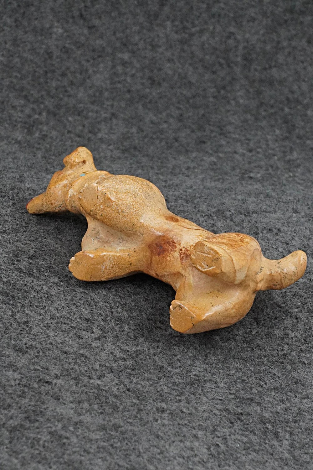 Dog Zuni Fetish Carving - Freddie Leekya