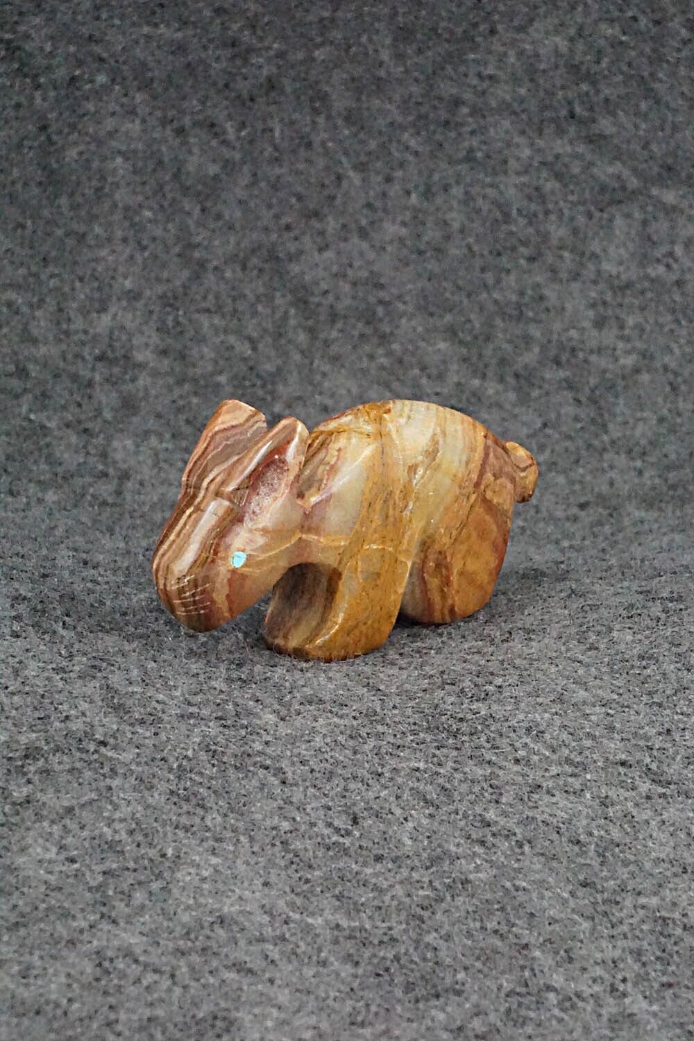 Rabbit Zuni Fetish Carving - Leonard Laiwakete