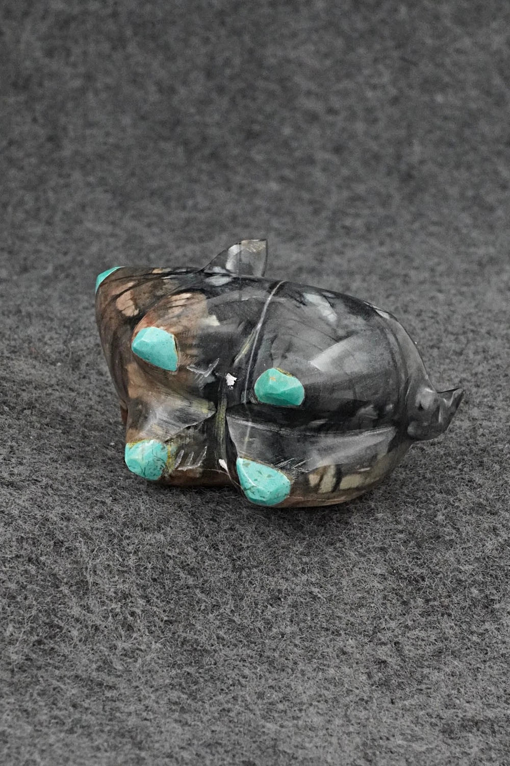 Pig Zuni Fetish Carving - Enrike Leekya