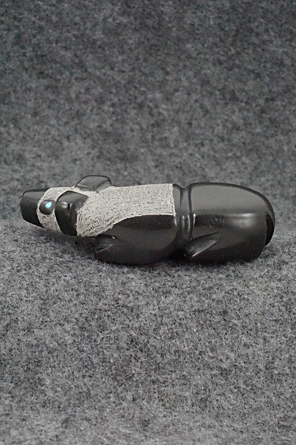 Bear Zuni Fetish Carving - Reynold Lunasee