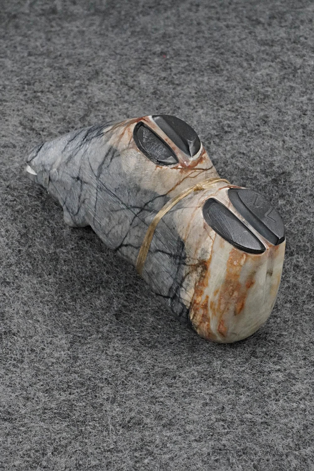 Bear Zuni Fetish Carving - Delvin Leekya
